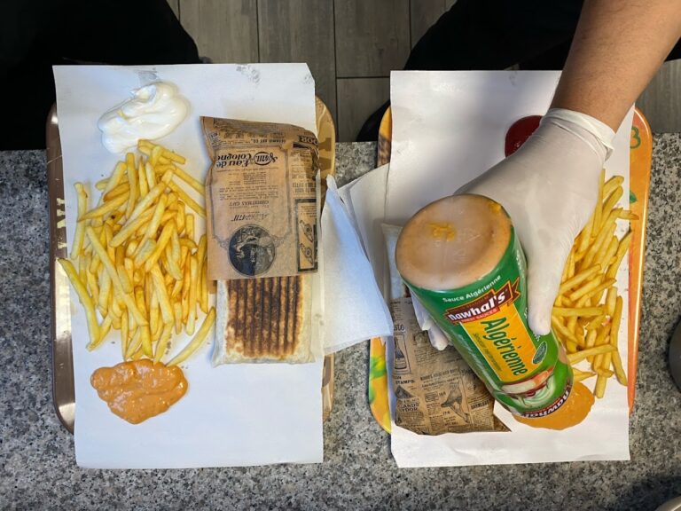 Restaurant Grillade 40 – Snack, Kebab, Pizzeria à Marseille, France