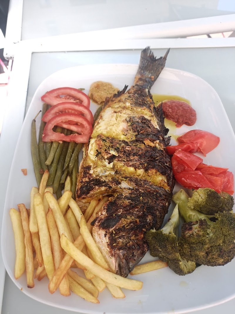 Restaurant Grillade 40 – Snack, Kebab, Pizzeria à Marseille, France