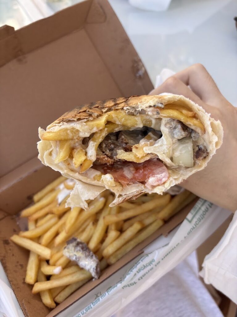 Restaurant Grillade 40 – Snack, Kebab, Pizzeria à Marseille, France