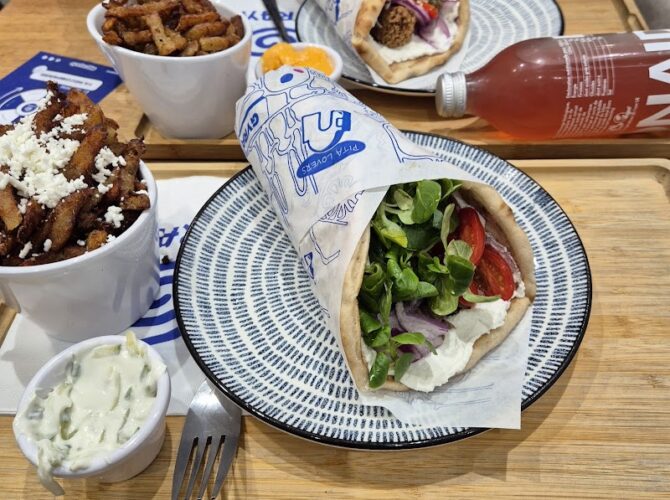 Gyraya – Restaurant Grec – Bordeaux à Bordeaux, France