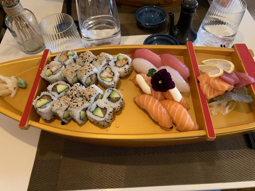 Restaurant HIKARI Sushi & Roll à Toulouse, France