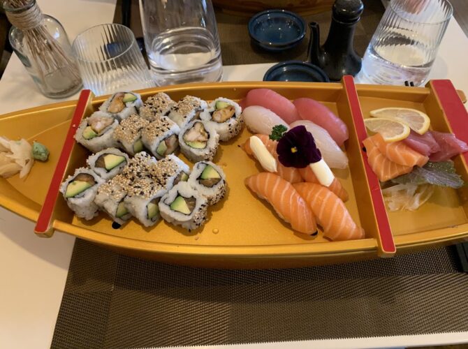 Restaurant HIKARI Sushi & Roll à Toulouse, France