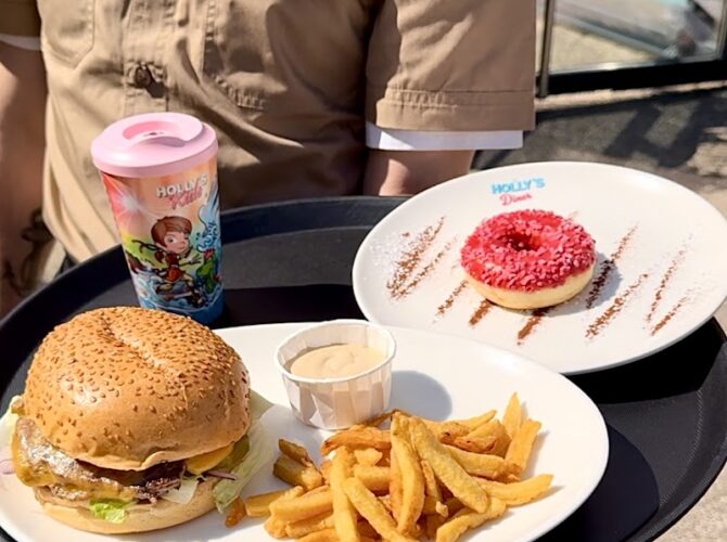 Restaurant Holly’s Diner à Tours, France