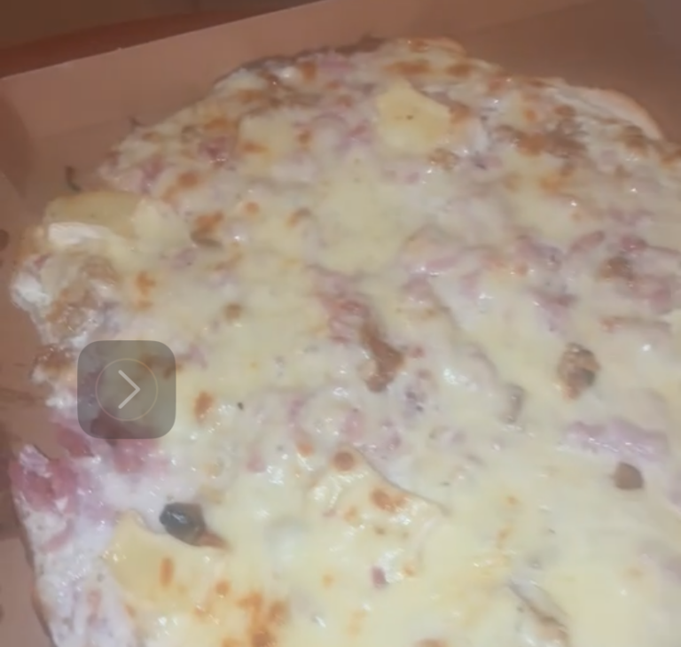 Pizza chèvre miel – La Pizza de Stenay By Ludo – France – Stenay
