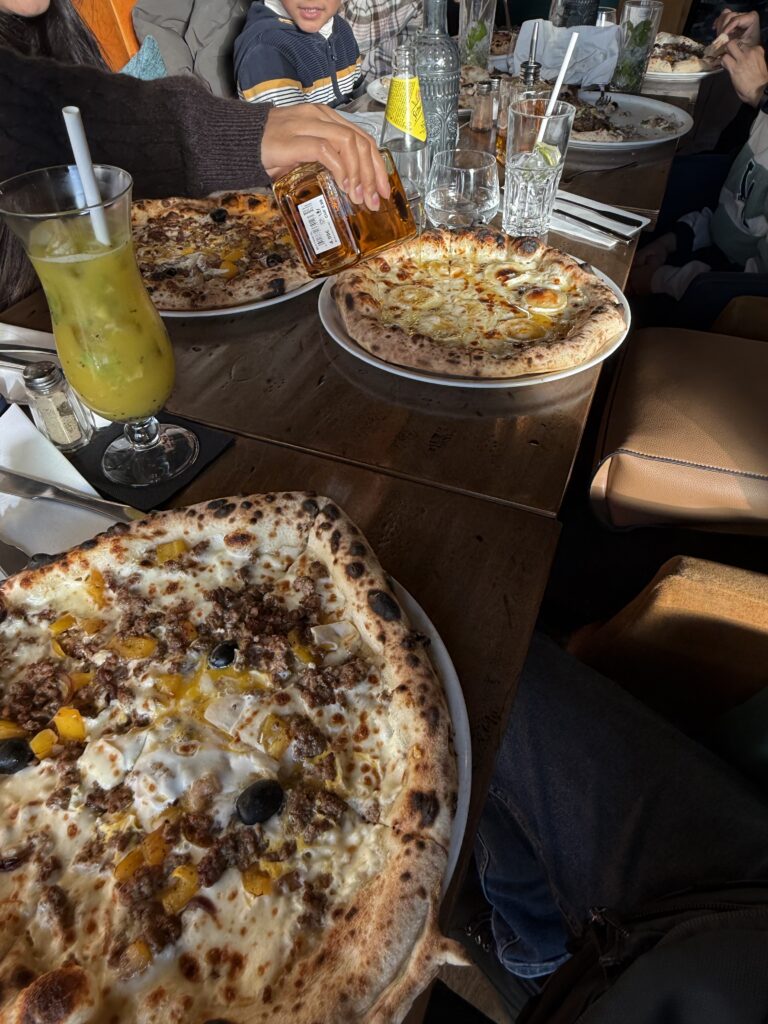 Pizzas – Garden Coffee – France – Lognes