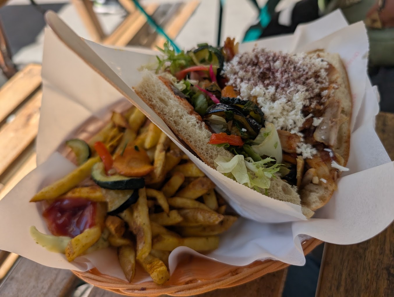 Restaurant IMPACT BERLINER KEBAP à Paris, France