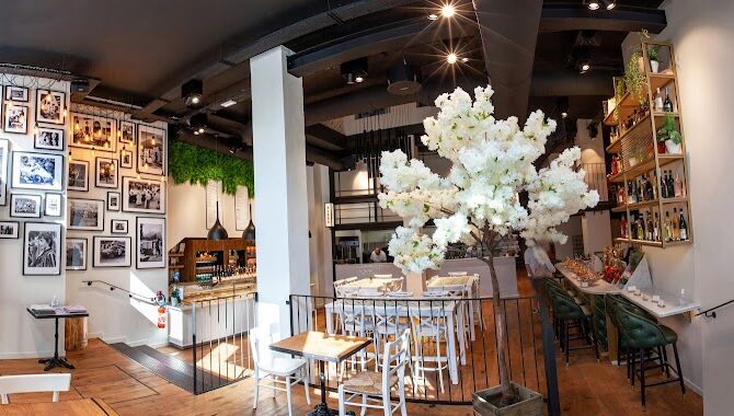 Restaurant IT – Italian Trattoria Lille Place de la Gare à Lille, France