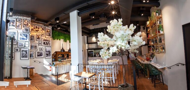 Restaurant IT – Italian Trattoria Lille Place de la Gare à Lille, France — photo 1