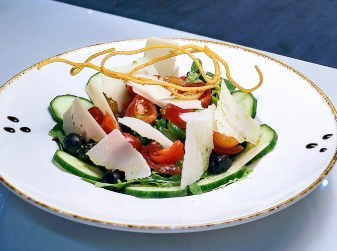 Restaurant Italian Club (ex Marco Polo) à Champs-sur-Marne, France