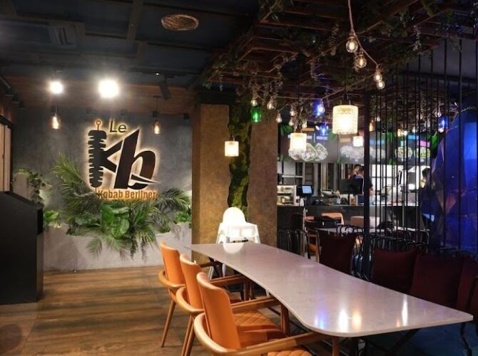 Restaurant KB – Kebab Berliner à Champs-sur-Marne, France