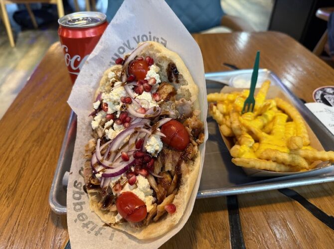 Restaurant KB – Kebab Berliner à Champs-sur-Marne, France