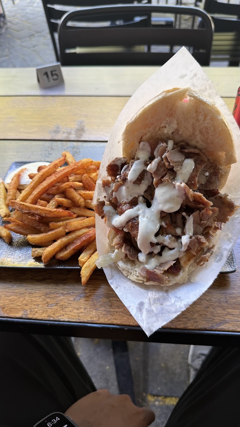 Restaurant Kebab Doner IBO51 à Reims, France