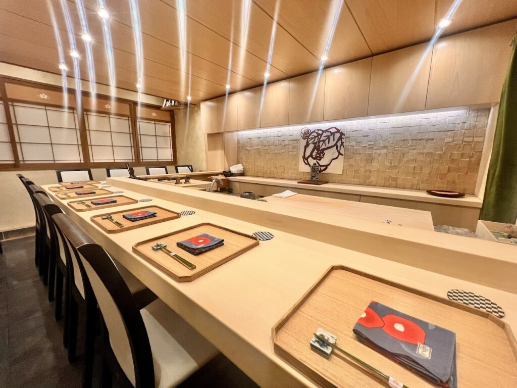 Restaurant Komatsubaki à Paris, France