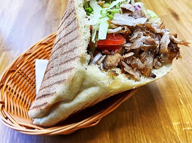 Restaurant L’Artisan Kebab Lyon 8 – L’Art du Kebab à Lyon, France