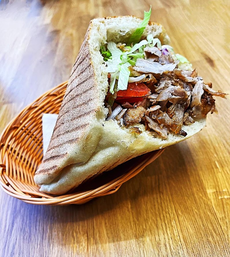 Restaurant L’ Artisan Kebab Lyon 8 – L’Art du Kebab à Lyon, France