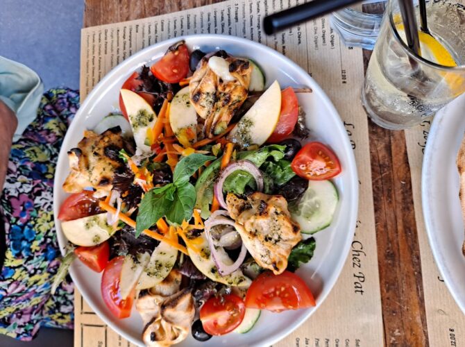 Restaurant La boussole carree chez Pat et Coco à Cannes, France