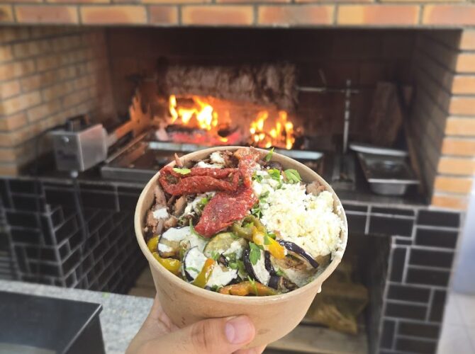 Restaurant la broche Cağ kebab à Marseille, France