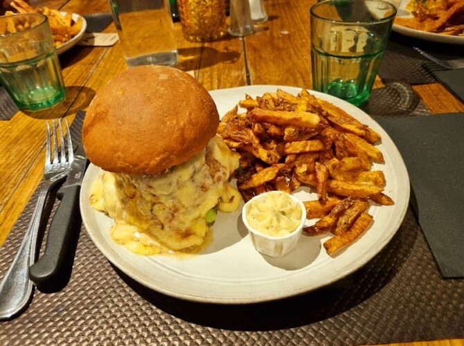 Restaurant La Burger Attitude – Bistrot Burger à Rennes, France