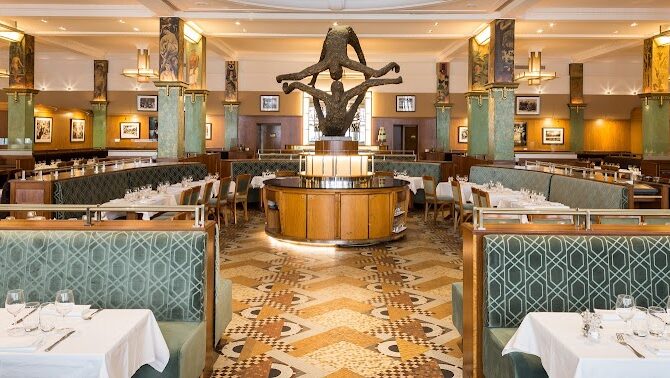 Restaurant La Coupole à Paris, France