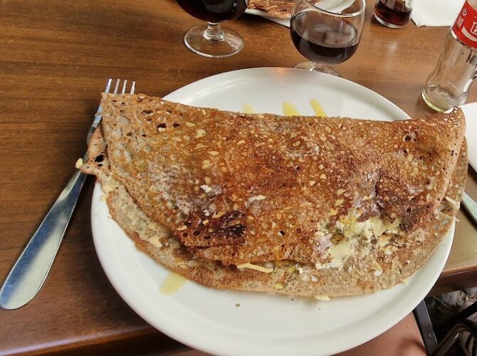 Restaurant La Cour Pavée à Pézenas, France