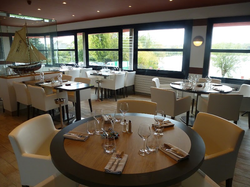 Restaurant La Criée Grigny à Grigny, France