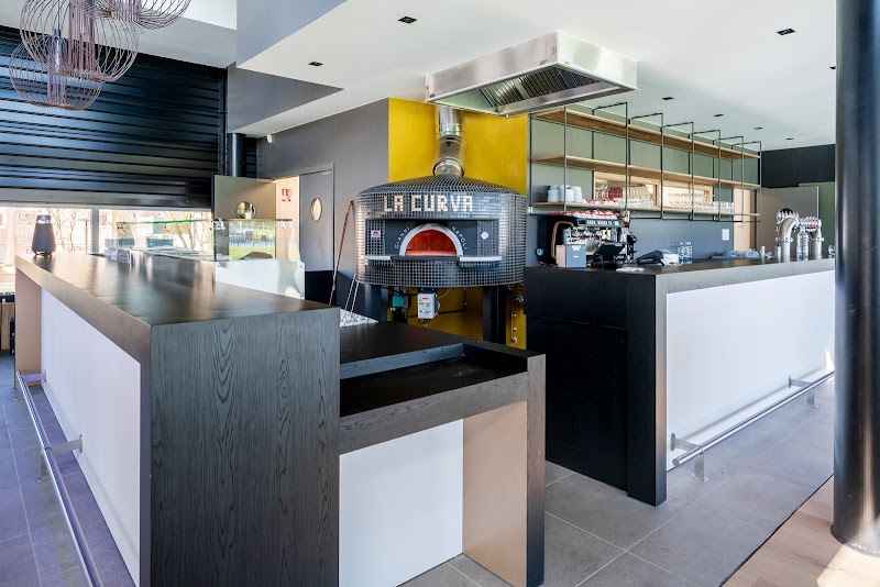 LA CURVA Restaurant italien à Villeneuve-d'Ascq, France