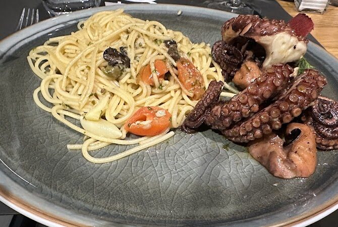 Restaurant La Factory gangi à Grenoble, France