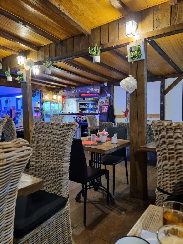 Restaurant La Guinguette de Peyne à Pézenas, France — photo 1