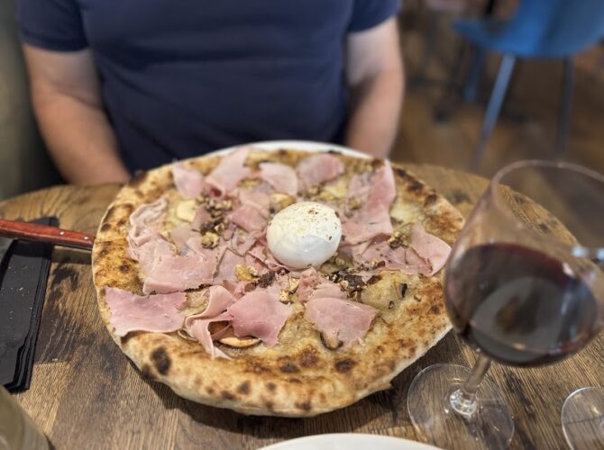 Restaurant La Mangouste à Nantes, France