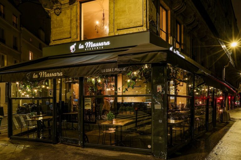 Restaurant La Massara à Paris, France