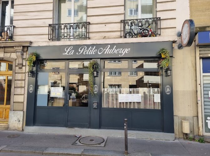 Restaurant La Petite Auberge à Paris, France