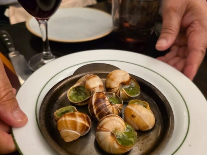 Restaurant La Petite Auberge à Paris, France