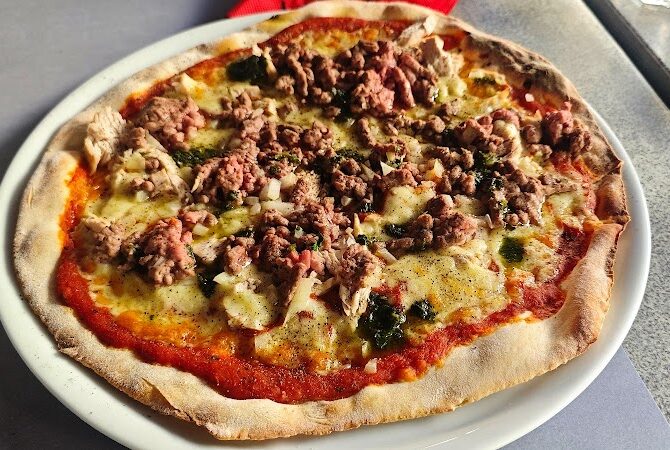 Restaurant La Pizzaiola “Chez Xavier” à Cannes, France