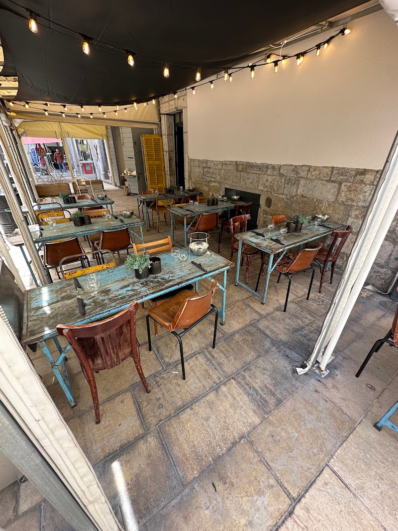 La POISSONNERIE Côté Restaurant à Toulon, France