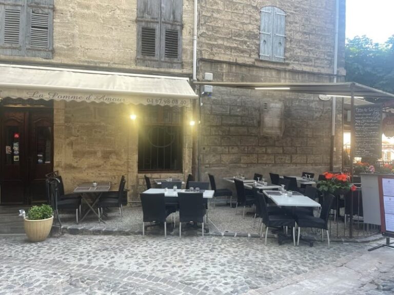 Restaurant La Pomme d’Amour à Pézenas, France — photo 1