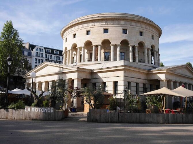 Restaurant La Rotonde Stalingrad à Paris, France