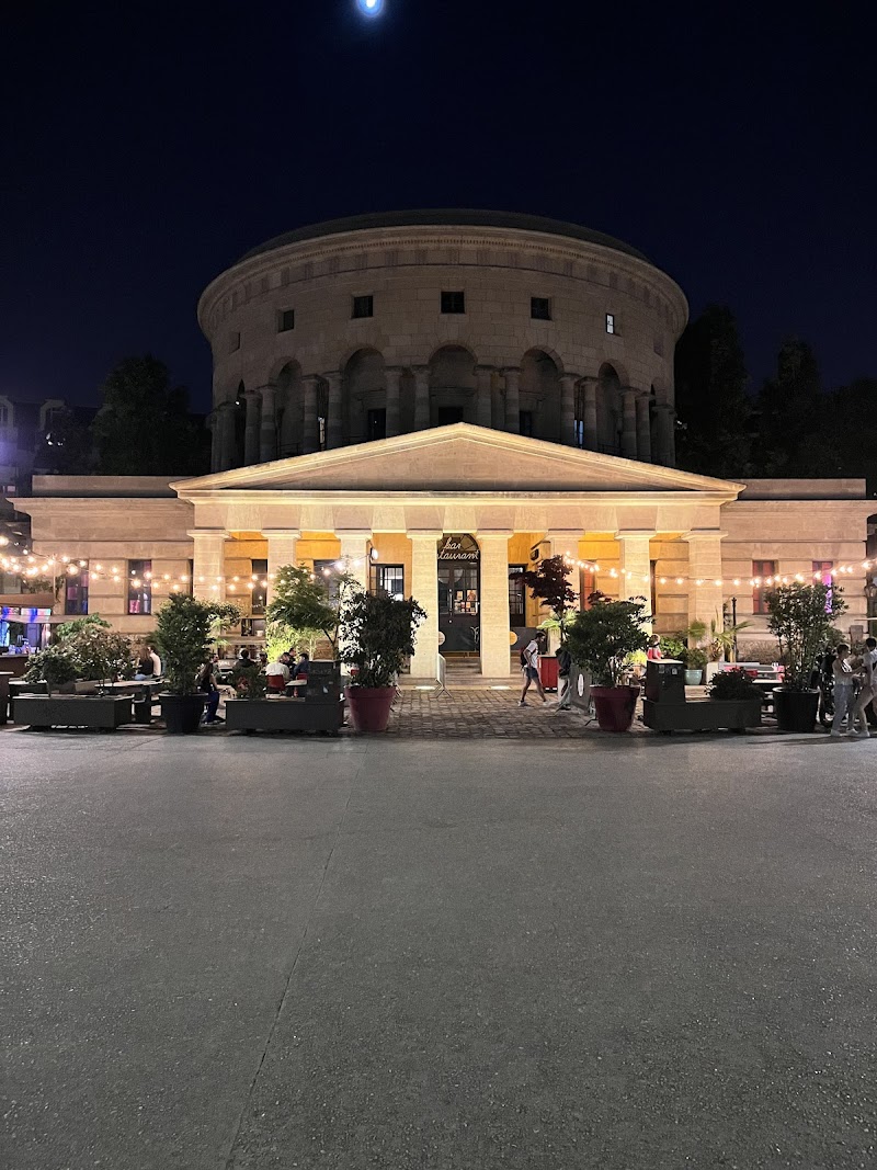 Restaurant La Rotonde Stalingrad à Paris, France