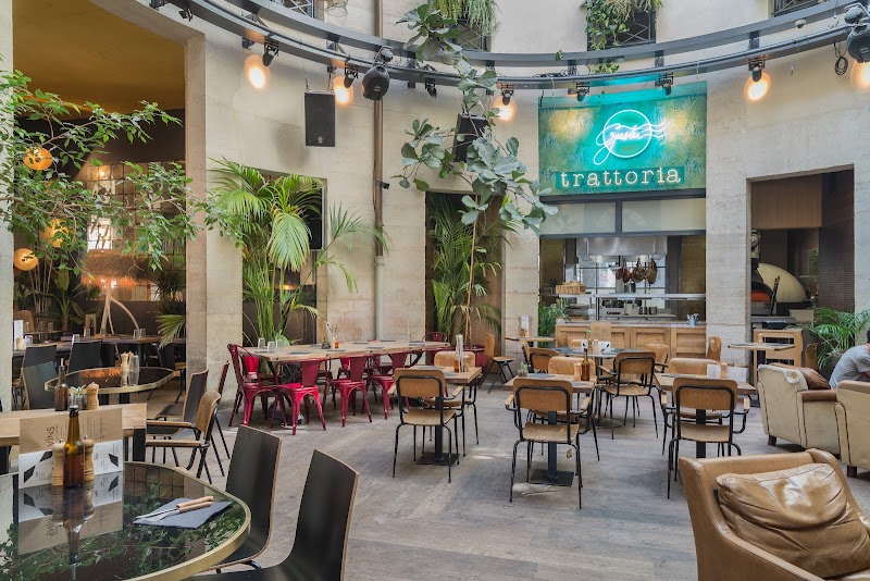 Restaurant La Rotonde Stalingrad à Paris, France