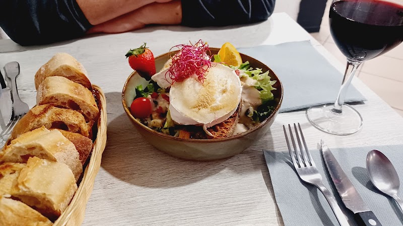 Restaurant La Table en Bruilhois à Saint-Sixte, France