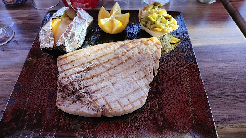 Restaurant La Terrasse du Port à La Seyne-sur-Mer, France — photo 2