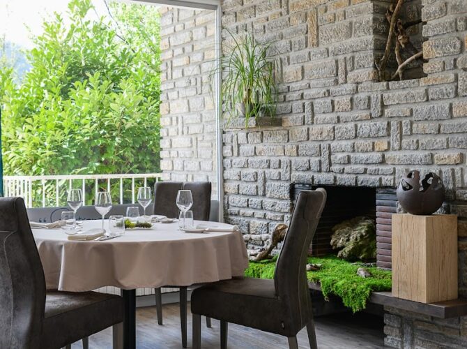 Restaurant La Tour Des Sens à Tencin, France