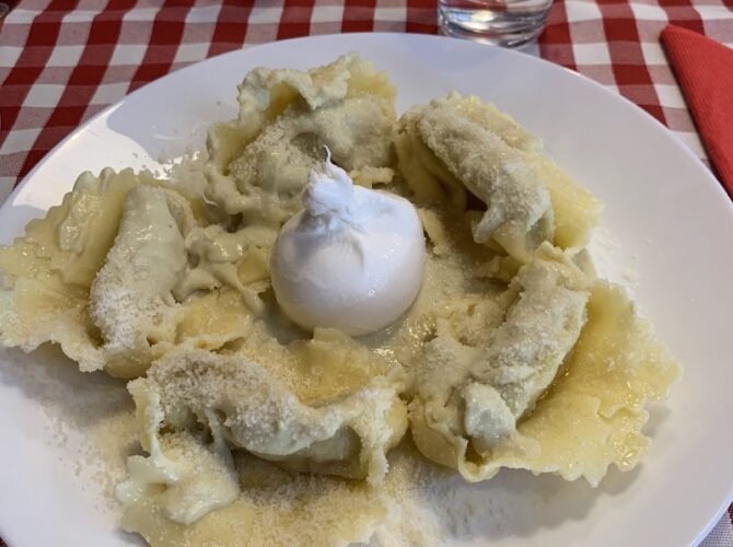 Restaurant LA VIA EMILIA à Grenoble, France