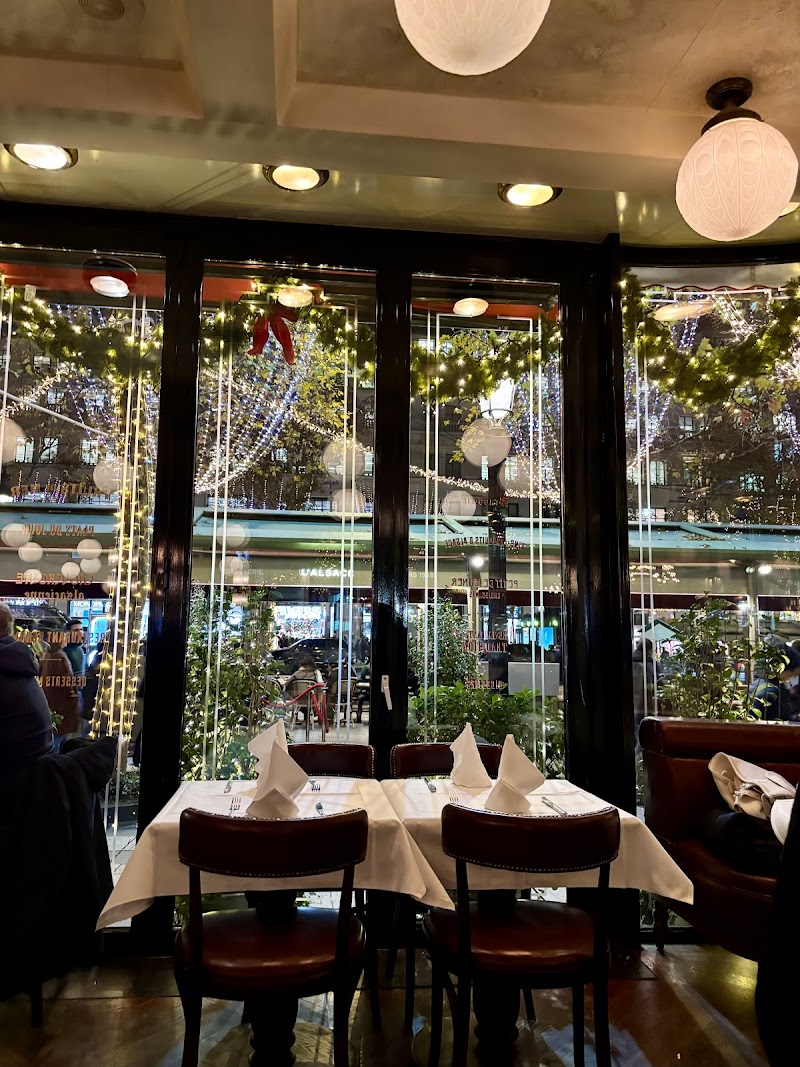 Restaurant L’Alsace à Paris, France