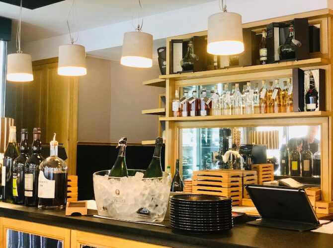 Restaurant L’Antre Amis à Paris, France