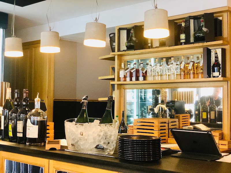 Restaurant L’Antre Amis à Paris, France