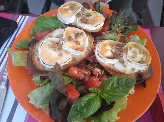 Restaurant L’Arc-En-Ciel à Pézenas, France