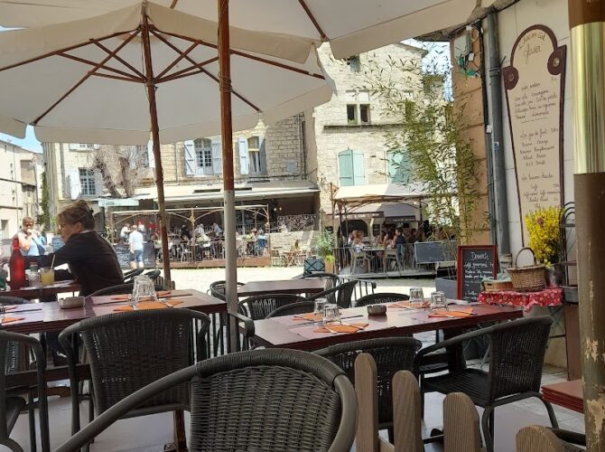 Restaurant L’Arc-En-Ciel à Pézenas, France