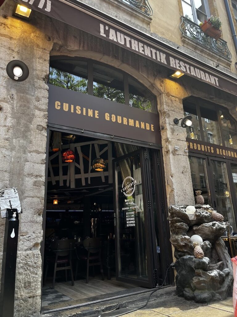 Restaurant L’AUTHENTIK à Lyon, France