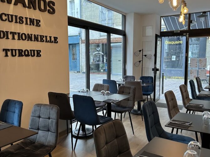 Restaurant L’AVANOS à Tours, France