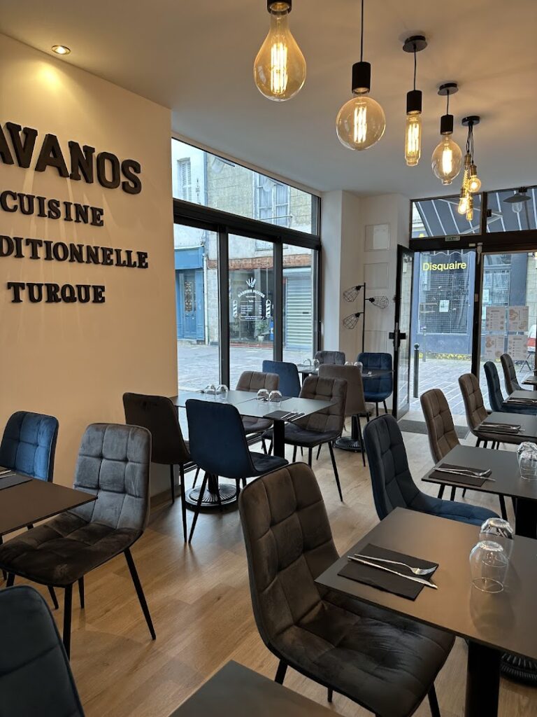 Restaurant L’AVANOS à Tours, France — photo 1